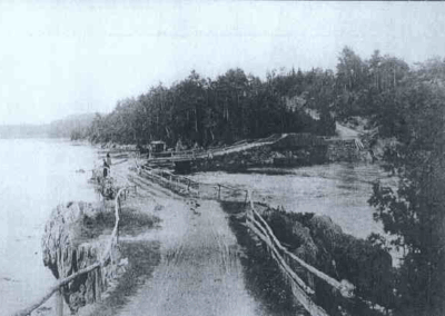 The bridge connecting Orr's and Great Island was privately built between 1833 and 18 45. In 1852, the bridge was given to the town of Harpswell. The bridge was destroyed in 1857 and rebuilt by the town.